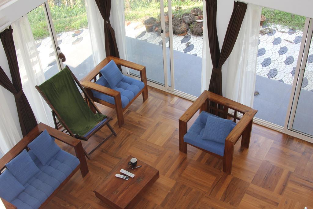Bed and Breakfast Jungle Jive Tree House Муннар Экстерьер фото