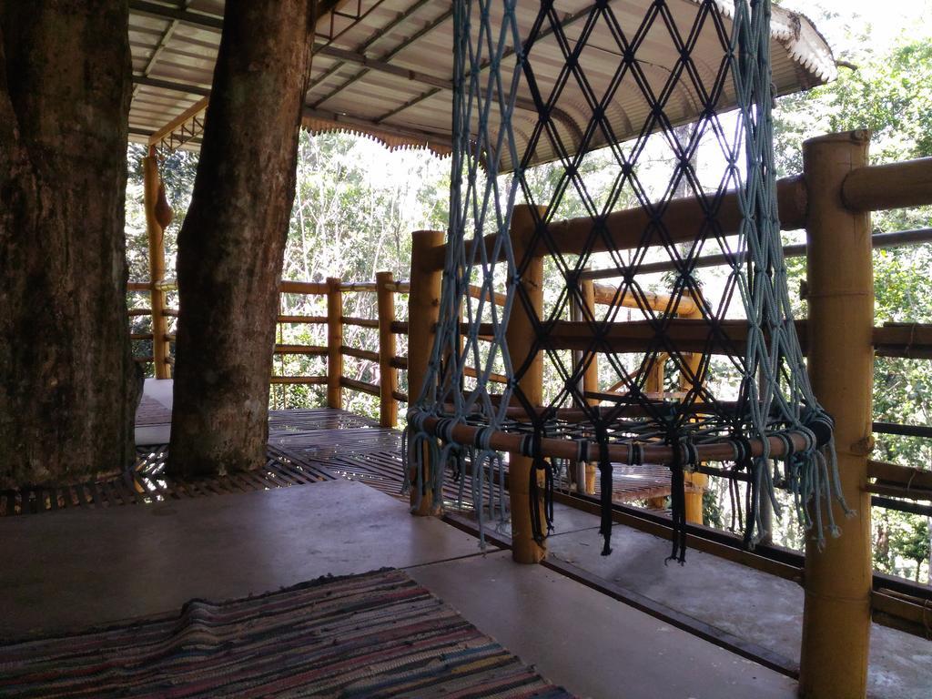 Bed and Breakfast Jungle Jive Tree House Муннар Экстерьер фото